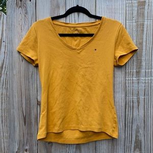 Tommy Hilfiger T shirt
